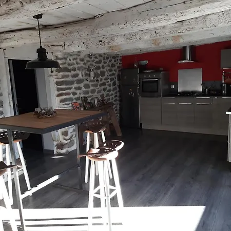 Hébergement de vacances La Chaumière Auzers